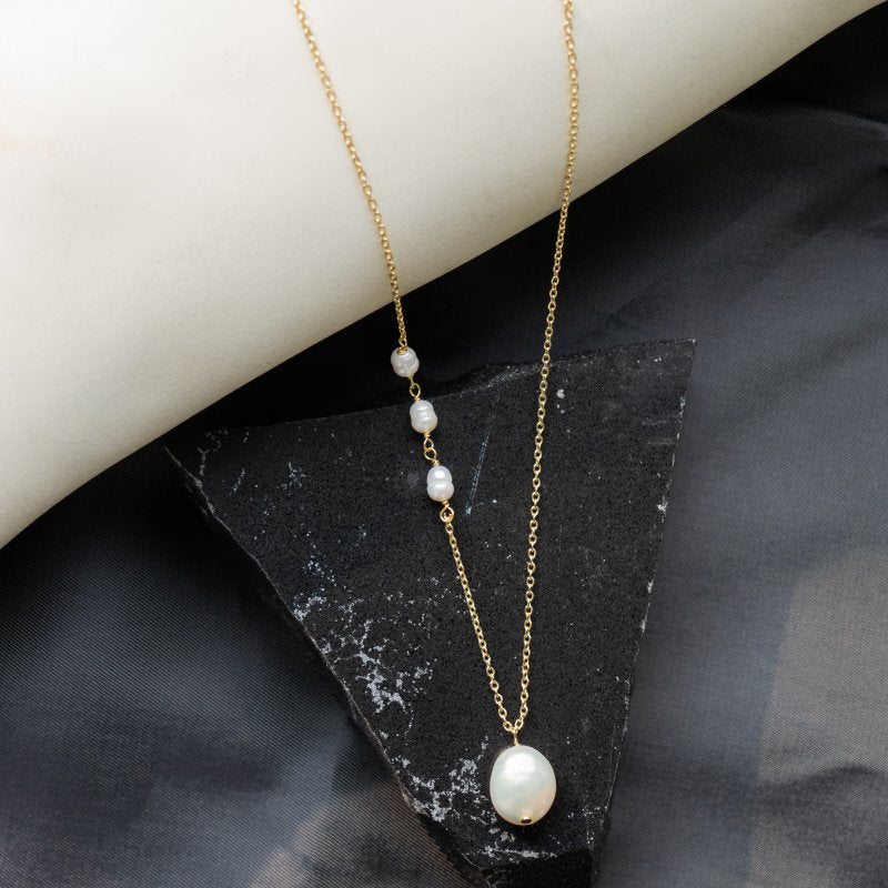 The Classic Pearl Necklace