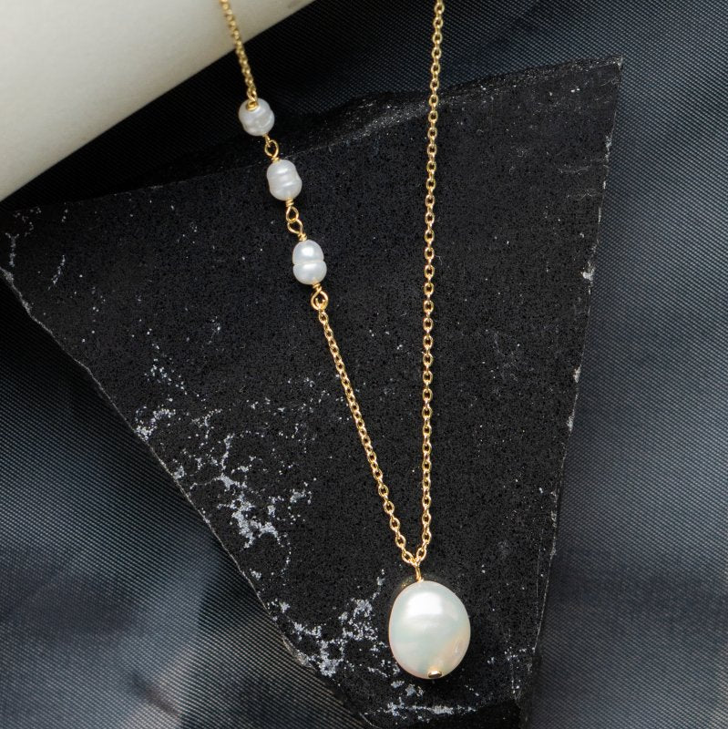 The Classic Pearl Necklace