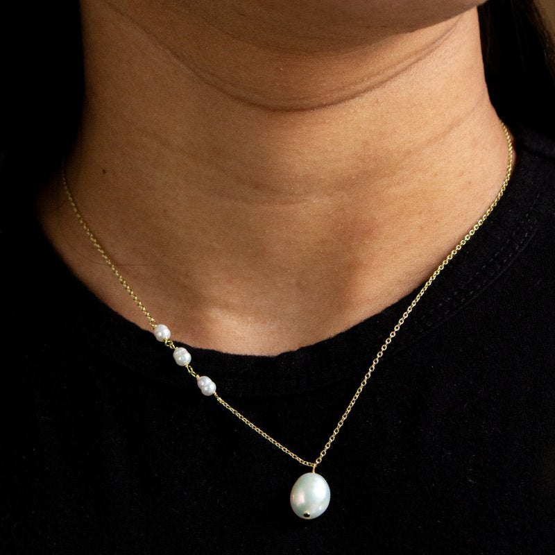 The Classic Pearl Necklace